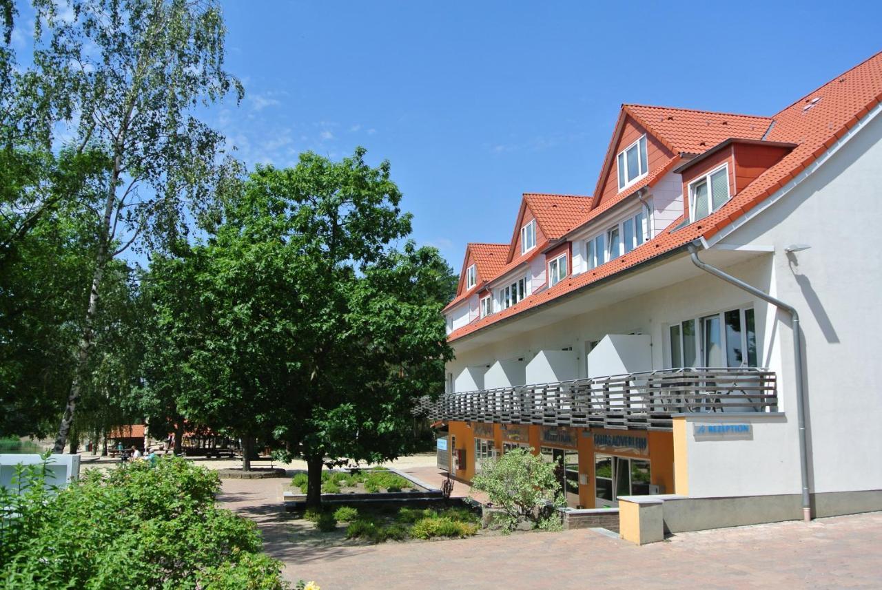 Bernsteinsee Hotel Sassenburg エクステリア 写真